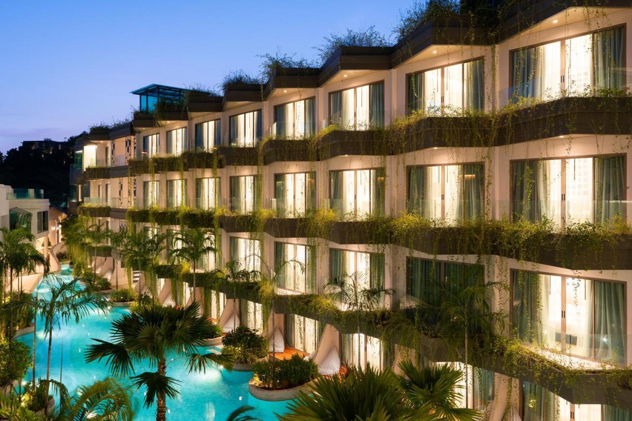 攀瓦布里海滨度假村【SHA Extra Plus】 攀瓦海滩 外观 照片 The hotel at night