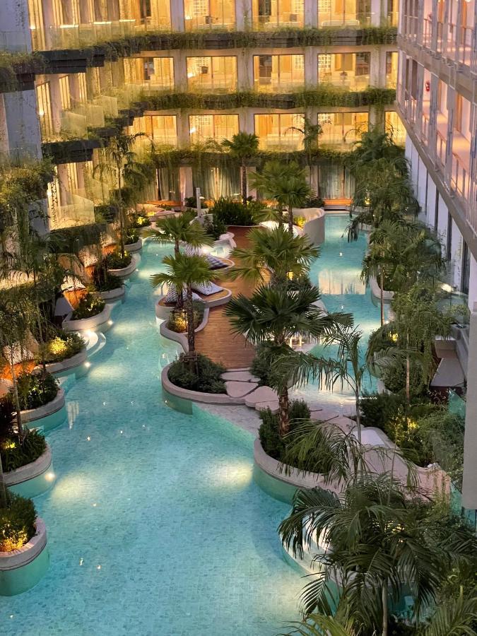攀瓦布里海滨度假村【SHA Extra Plus】 攀瓦海滩 外观 照片 The pool at the hotel
