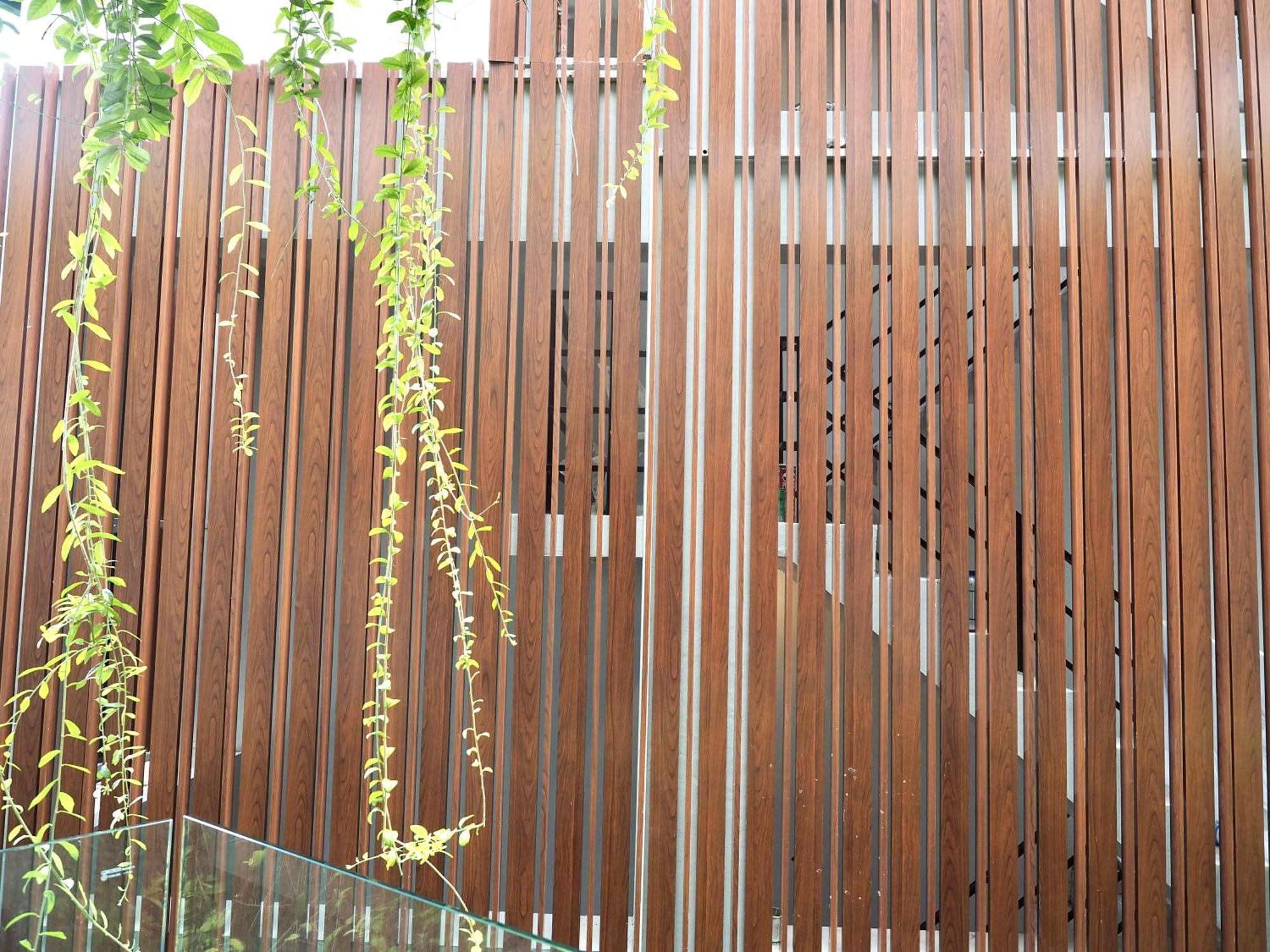 攀瓦布里海滨度假村【SHA Extra Plus】 攀瓦海滩 外观 照片 Detail of the facade